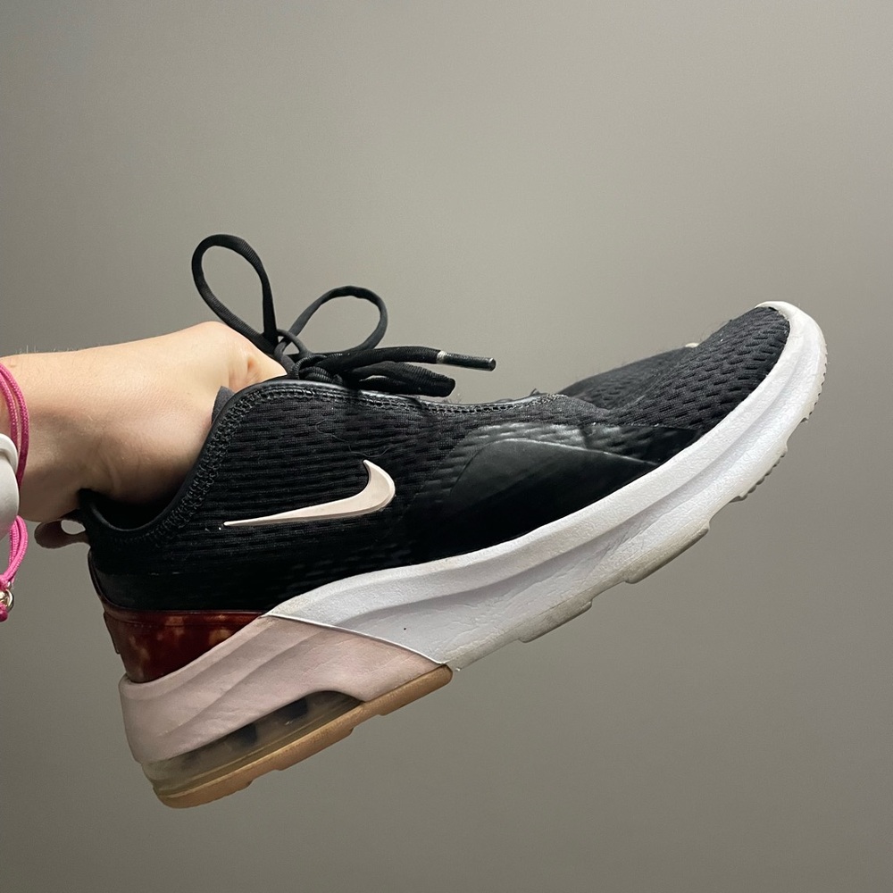 Nike Air Max Motion